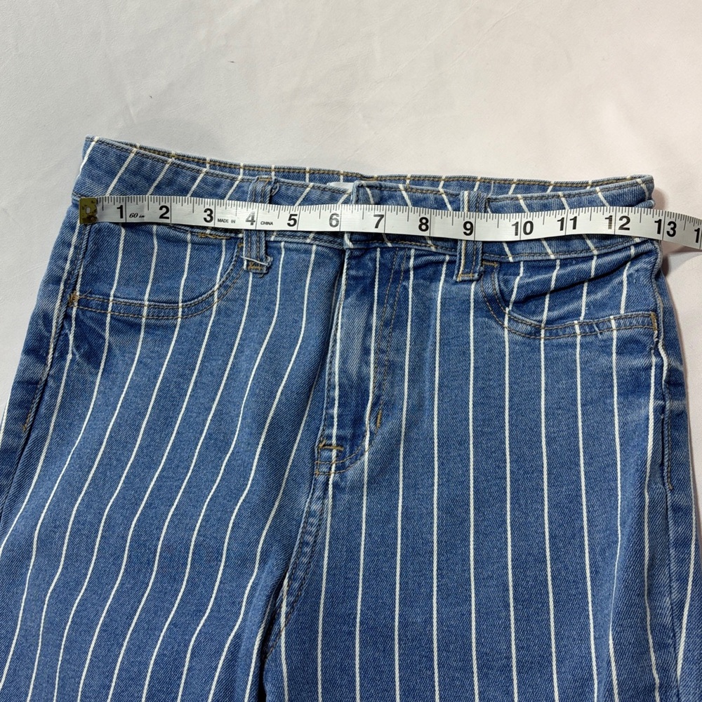 Cello bell bottom pin stripe blue jeans size 5 - Picture 4 of 10